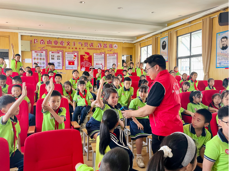 宜昌当阳市科协开展科普大篷车进校园活动2.png