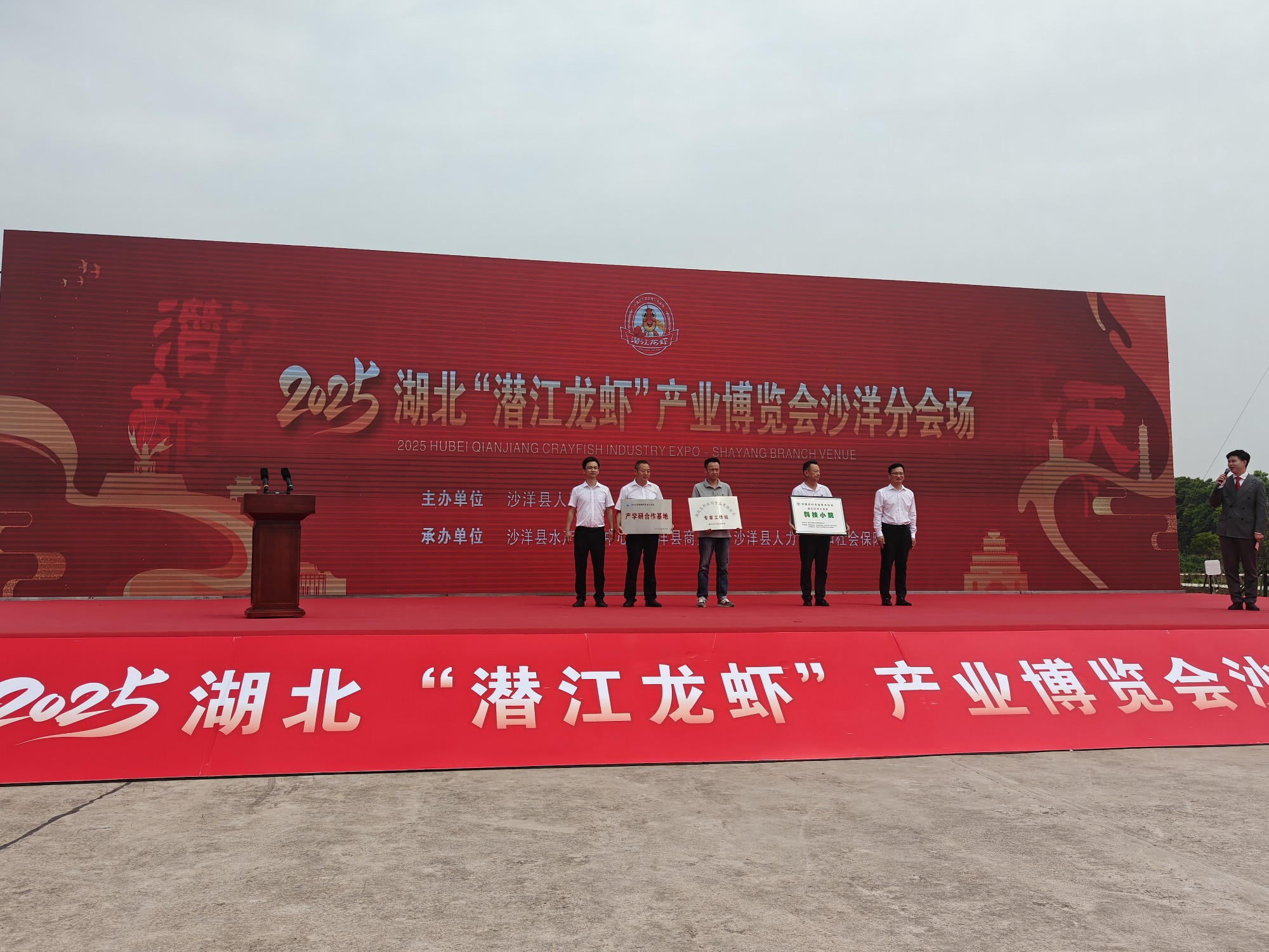 6F806D141B0D88FC68AC0F815DF824FB_副本.jpg