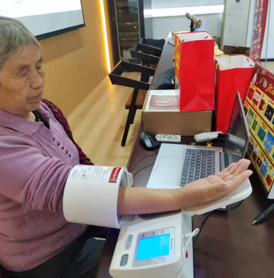 1763348806527047449.png 1763026327417989.png