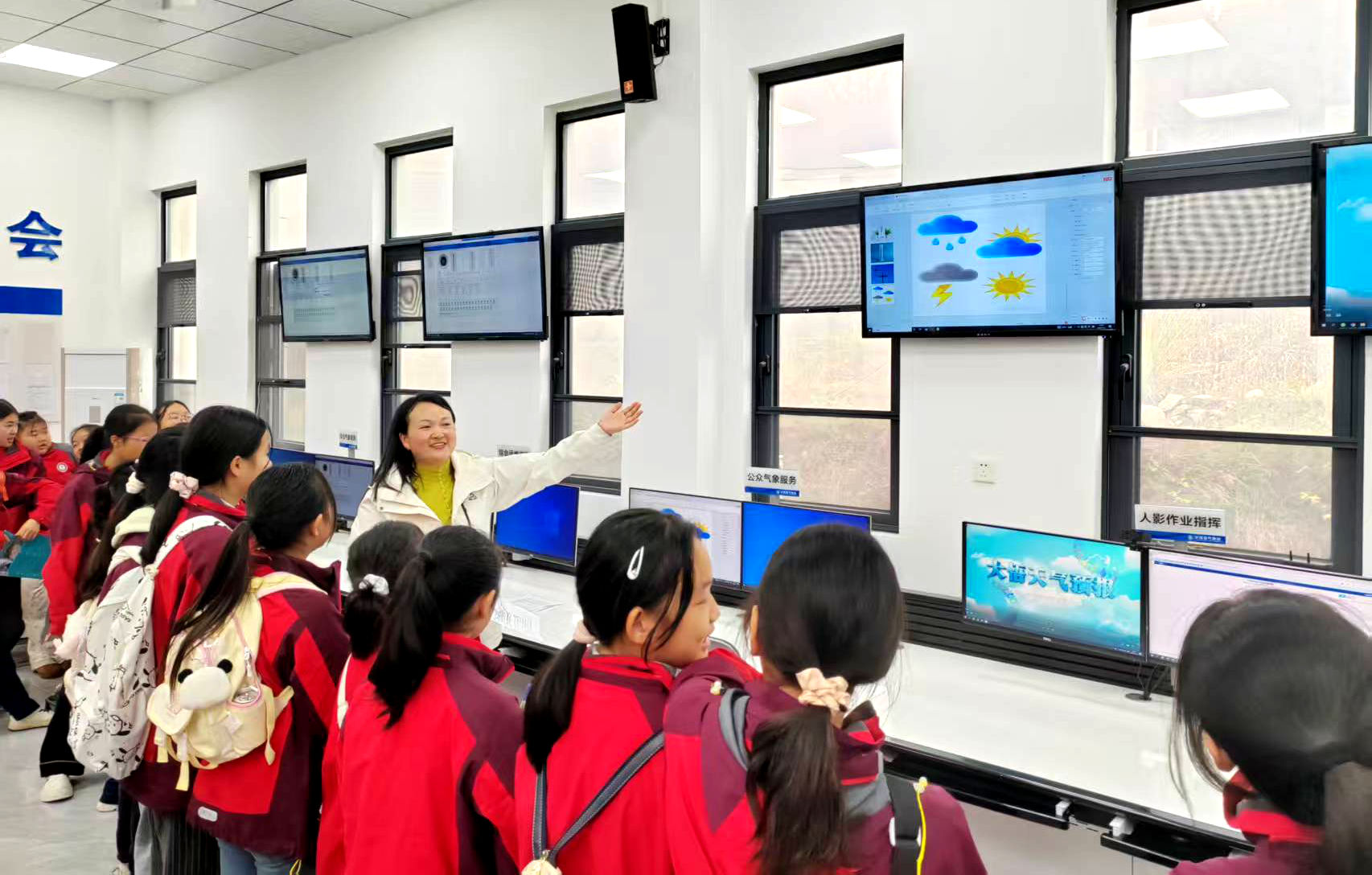 1763375790775013801.jpg 4.jpg