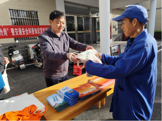 1764758354489009309.png 12.png