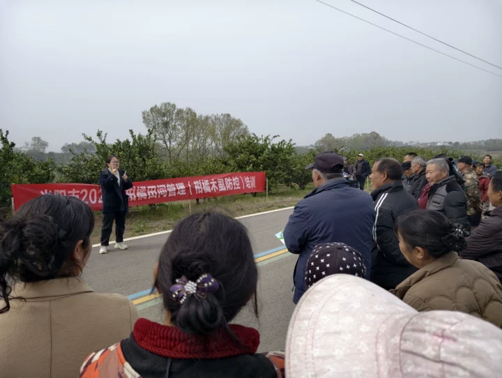 志愿服务春耕行 科技惠农助振兴1.png