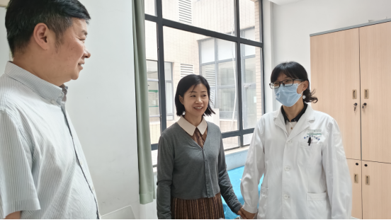 0530--咸宁市科协走访慰问科技工作者726.png