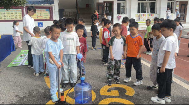 十七小流动科学课活动新闻稿(2)866.png