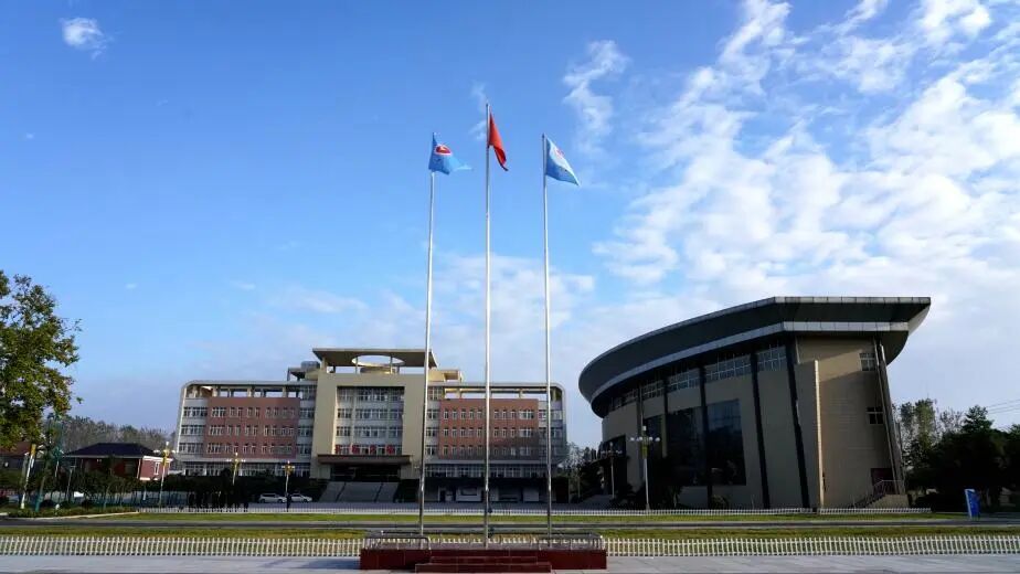 荆州市中小学生社会实践基地