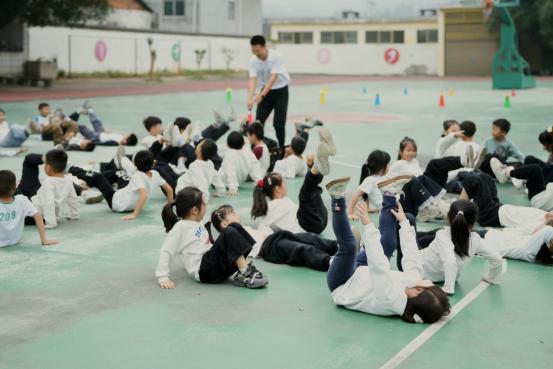 1027新闻稿--科普筑梦点亮乡村课堂+数智赋能播撒科学火种852.png